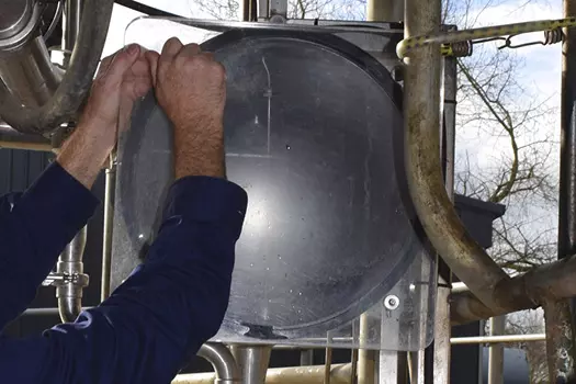 Perspex Plates & Fittings